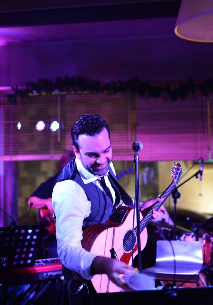 Στο Half Note ο Δώρος Δημοσθένους με τραγούδια του Elvis Presley