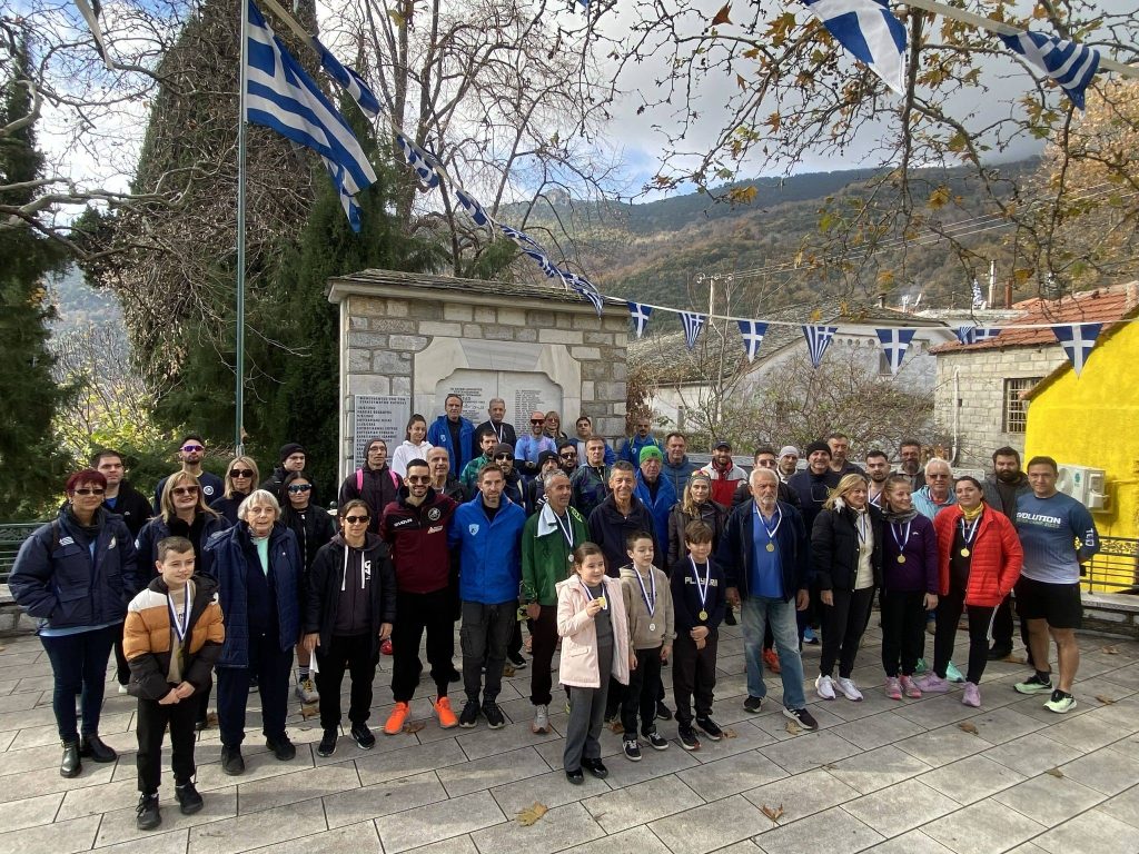 Δρομείς από όλη την Ελλάδα τίμησαν τα 115 θύμα της ναζιστικής θηριωδίας της Δράκειας