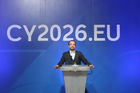 Αγροτικές κινητοποιήσεις: Οξεία κριτική από την αντιπολίτευση στην κυβερνητική πολιτική