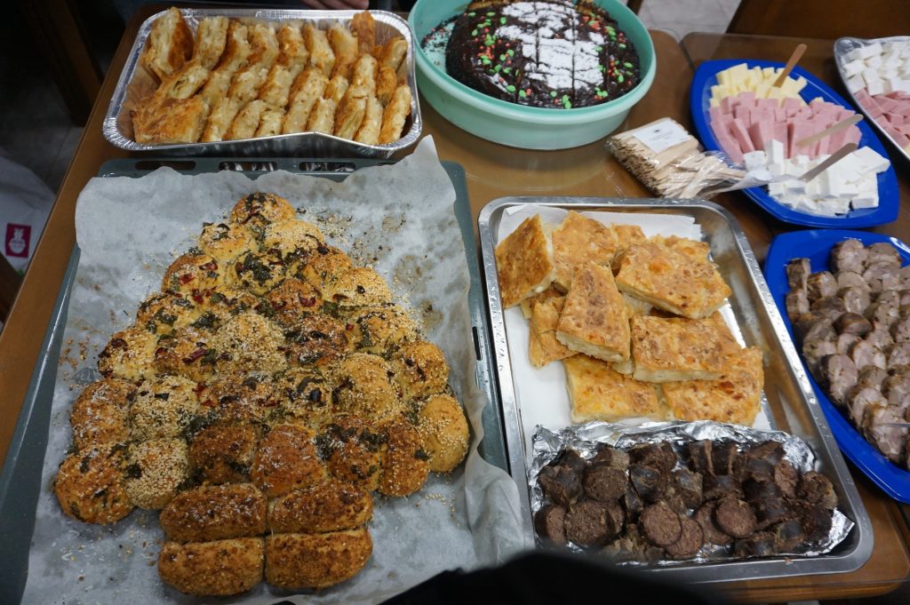 Δήμος Κομοτηνής: Το πρόγραμμα φωταγώγησης των Χριστουγεννιάτικων δέντρων σε 10 οικισμούς