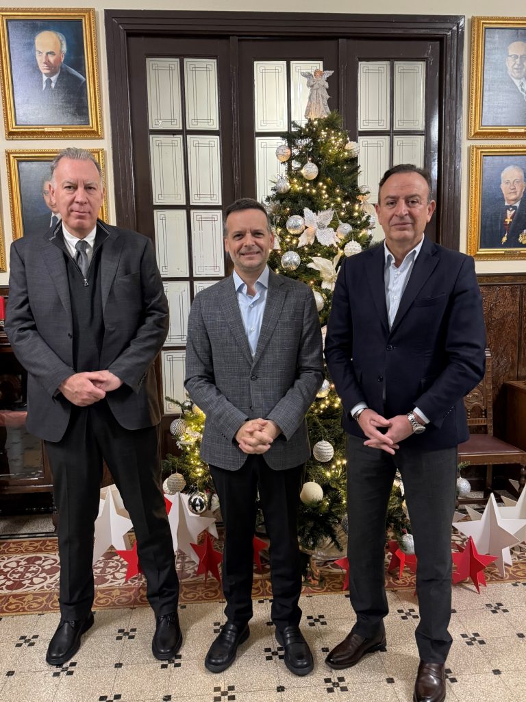 Συνάντηση του δημάρχου Ιωαννίνων με τον δήμαρχο Αθηναίων για τα προβλήματα της αυτοδιοίκησης