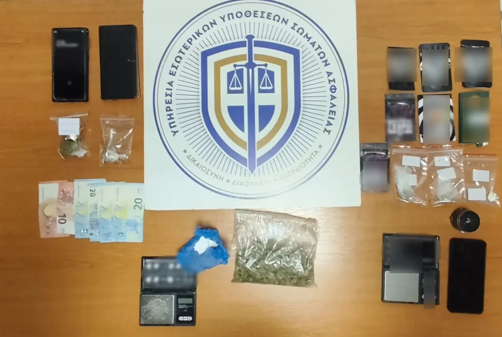 Συνελήφθησαν 3 άτομα για διακίνηση ναρκωτικών – Ανάμεσά τους ένας Υπαρχιπυροσβέστης