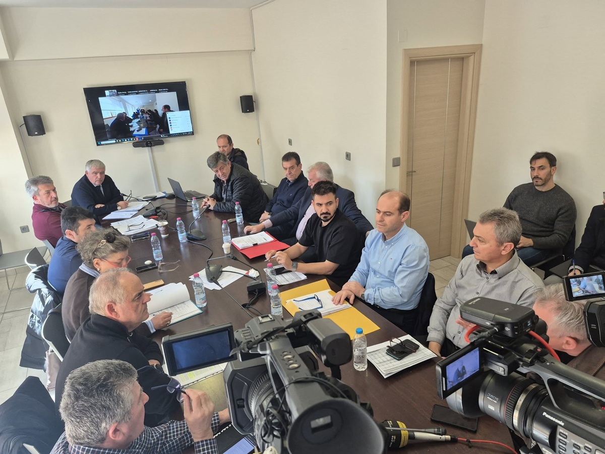 Ένταση στη συνεδρίαση του ΦΟΔΣΑ Ηπείρου για τα ζωικά απόβλητα της Γέφυρας Καλογήρου