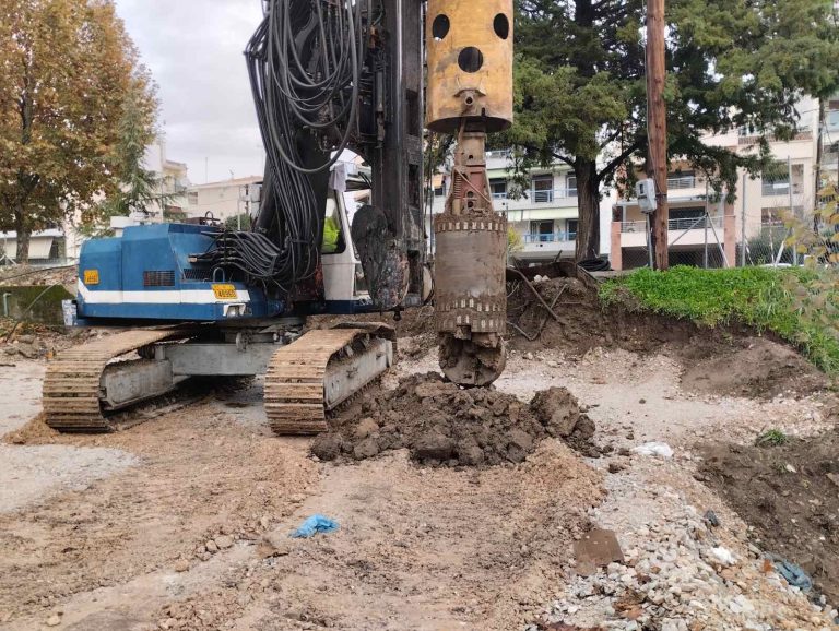 Με 3,3 εκ. ευρώ χρηματοδοτούνται οι εργασίες για δύο νέες γέφυρες στα Τρίκαλα μετά τον “Daniel”