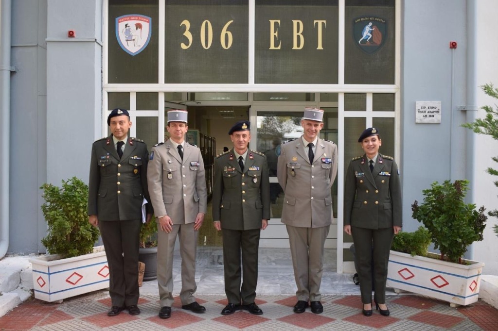 ΓΕΣ: Επίσκεψη γαλλικής αντιπροσωπείας στο 306 Εργοστάσιο Βάσης Τηλεπικοινωνιών 