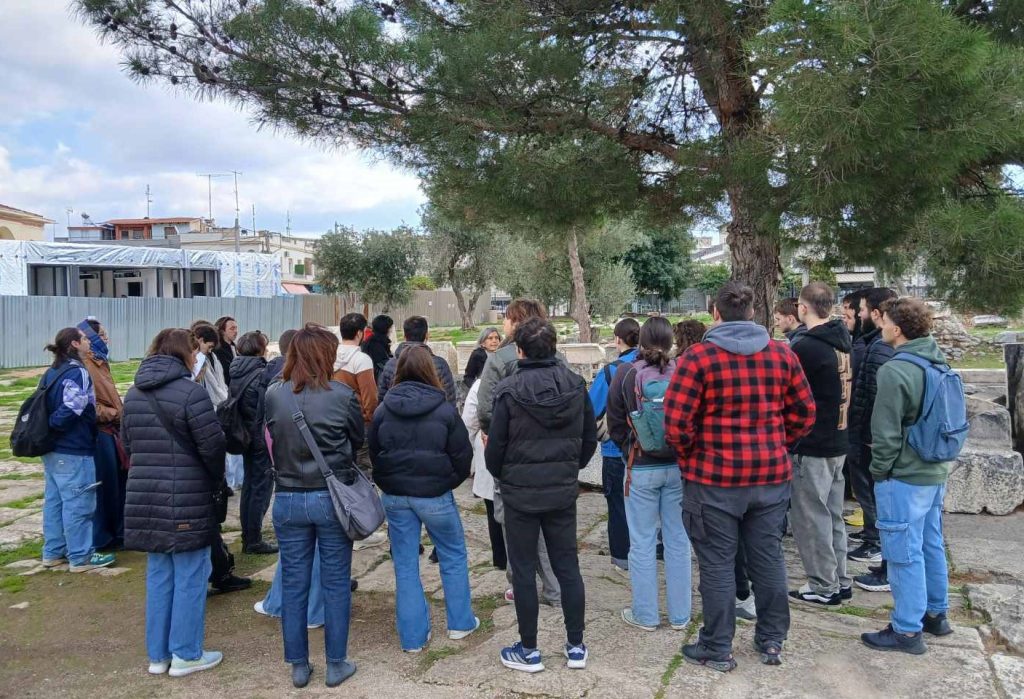 ΕΜΠ: Εκπαιδευτική επίσκεψη φοιτητών στον αρχαιολογικό χώρο της Ελευσίνας