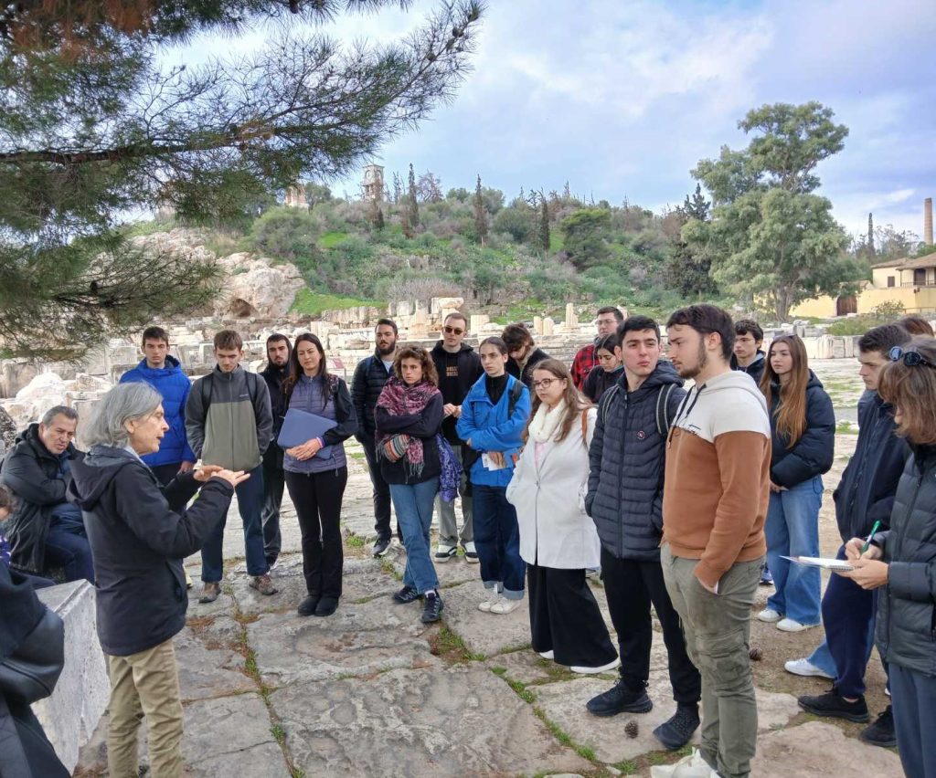 ΕΜΠ: Εκπαιδευτική επίσκεψη φοιτητών στον αρχαιολογικό χώρο της Ελευσίνας