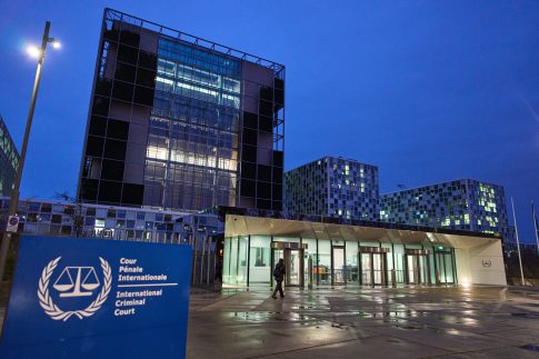 Η Ουκρανία αρχίζει νέο γύρο συνομιλιών με τις ΗΠΑ – «Η Ρωσία θα σταματούσε τον πόλεμο αν λάμβανε εγγυήσεις για την ασφάλειά της», λέει ο Πούτιν