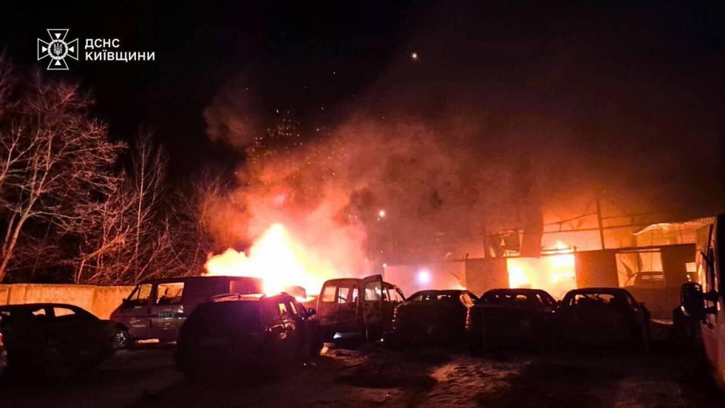 Ρωσικά drones σφυροκοπούν την Ουκρανία πριν από τη συνάντηση Ζελένσκι με Τραμπ την Κυριακή