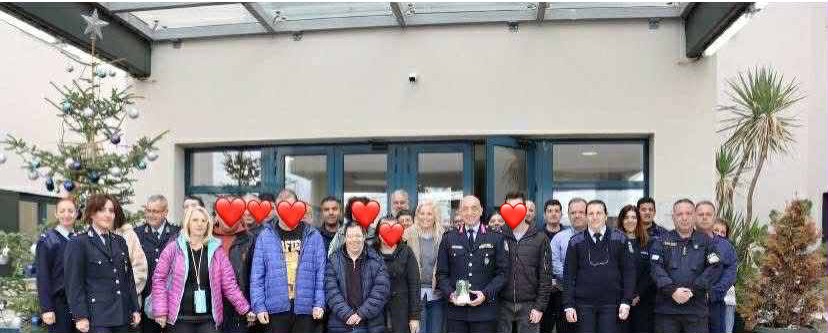 Έψαλαν τα κάλαντα στον δήμαρχο Βόλου