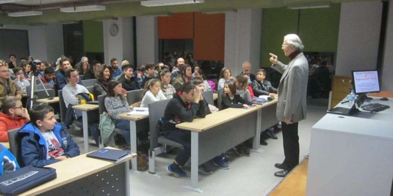 Αμέσως μετά τις γιορτές αρχίζουν τα μαθήματα της Σχολής Αστρονομίας