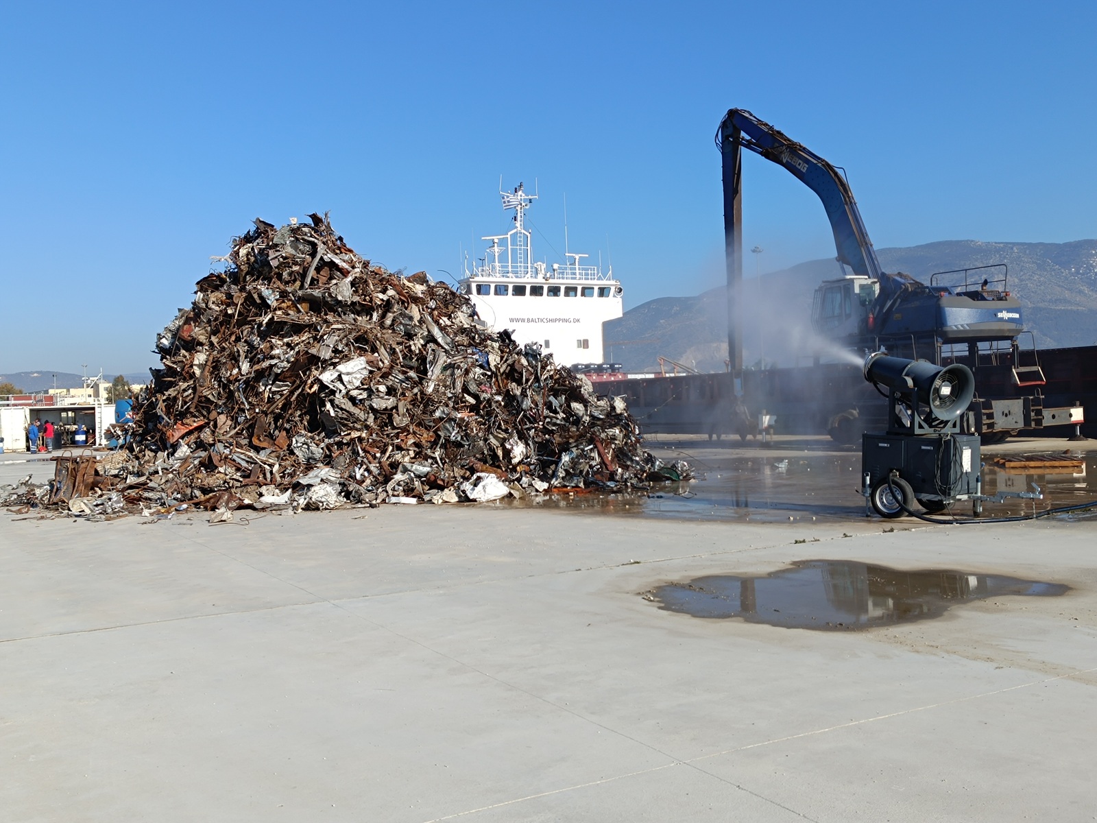Απόφαση ετών έγινε πραγματικότητα – Ολοκληρώθηκε η μεταφορά του σκραπ στον Γ’ Προβλήτα