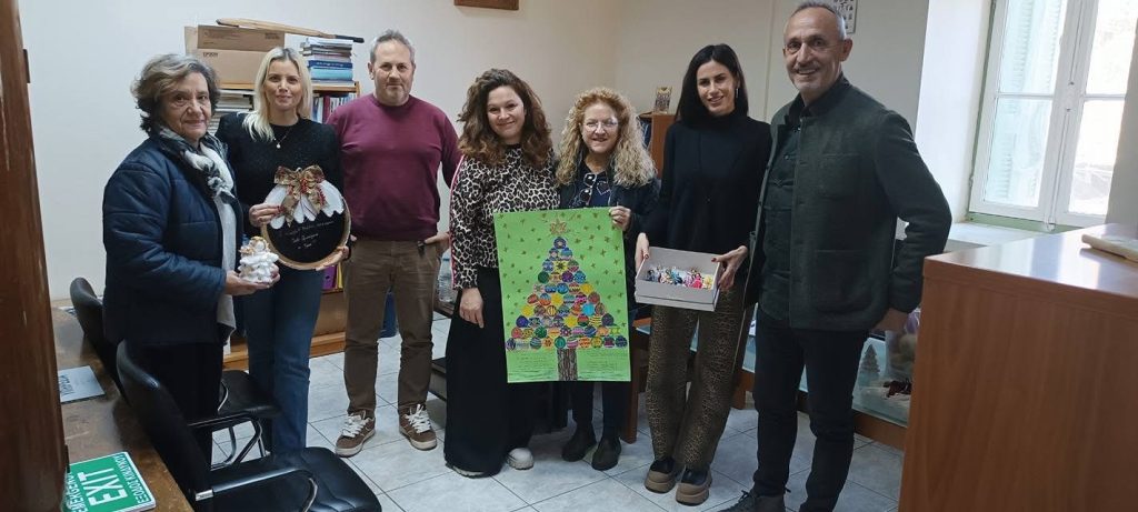 Επίσκεψη στο Ειδικό Αγροτικό Σωφρονιστικό Κατάστημα Νέων Κασσαβέτειας – Παράδοση δωρεάς τηλεόρασης και χριστουγεννιάτικου δέντρου