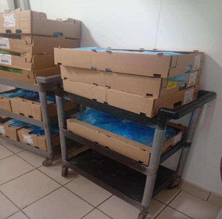 Κατασχέθηκαν 12 τόνοι ακατάλληλων προϊόντων στην Αττική: Χαλασμένα μπιφτέκια, βρόμικους πάγκους και άθλιες συνθήκες υγιεινής εντόπισαν έλεγχοι της Περιφέρειας