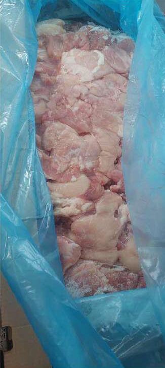 Κατασχέθηκαν 12 τόνοι ακατάλληλων προϊόντων στην Αττική: Χαλασμένα μπιφτέκια, βρόμικους πάγκους και άθλιες συνθήκες υγιεινής εντόπισαν έλεγχοι της Περιφέρειας