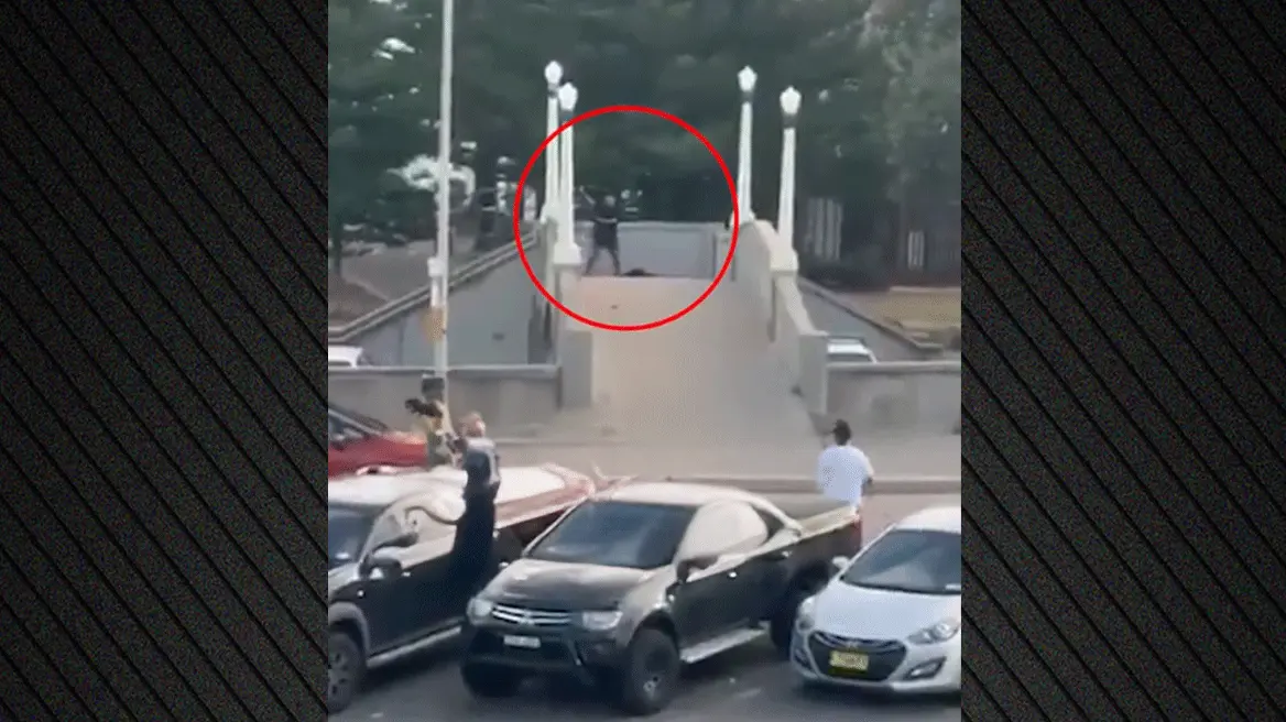 Ο άγνωστος ήρωας του Σίδνεϊ που αφόπλισε τον δεύτερο δράστη – Δέχθηκε πυρά και ξυλοκοπήθηκε επειδή τον πέρασαν για τρομοκράτη