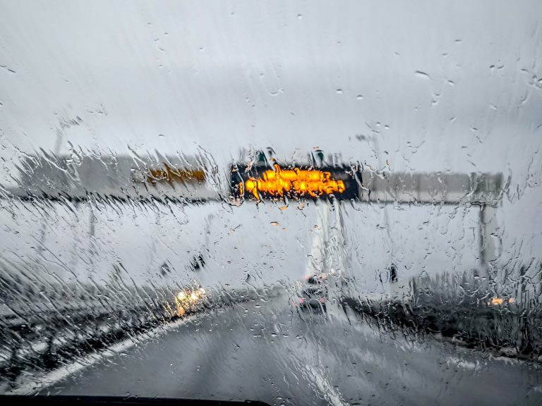 Κλειστή η Εθνική Οδός Αθηνών-Κορίνθου από τα διόδια της Ελευσίνας προς Κόρινθο