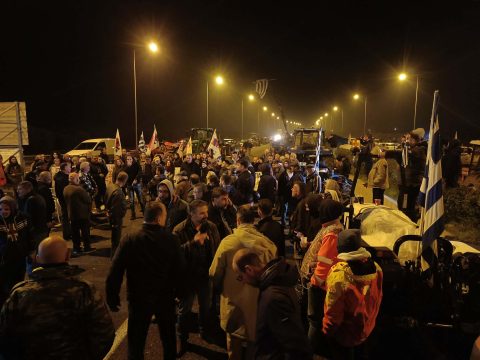 Καλαμάτα: Με δυο συγκεντρώσεις τιμήθηκε η 50<sup>η</sup> επέτειος της εξέγερσης του Πολυτεχνείου