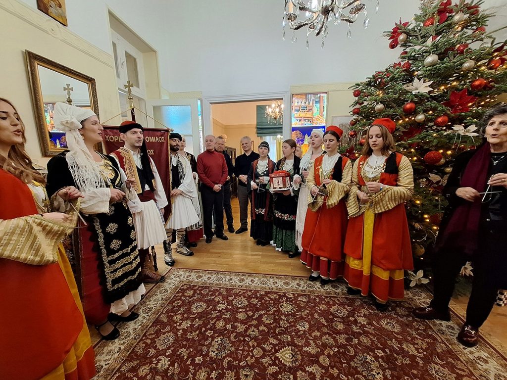 Με ήχους από κάλαντα ” πλημμύρισε ” η Περιφέρεια της Πελοποννήσου