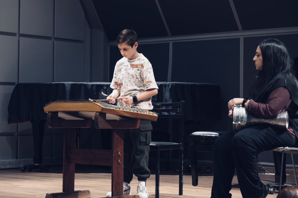 Πρώτος στον διαγωνισμό Μουσικής της UNESCO ο 11χρονος Κωνσταντίνος από τη Λάρισα