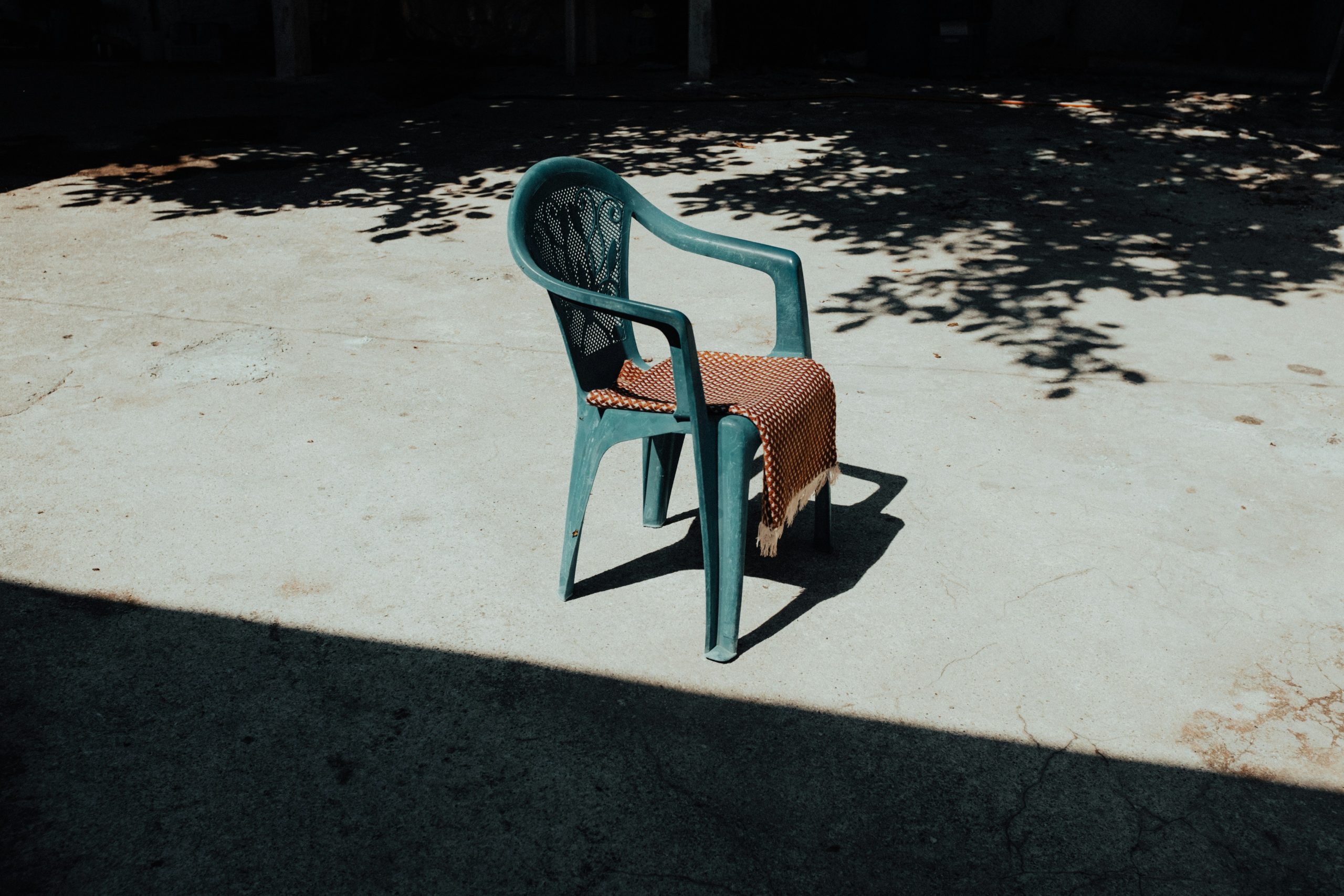 Η απλή κίνηση που αποκαλύπτει πώς γερνάτε