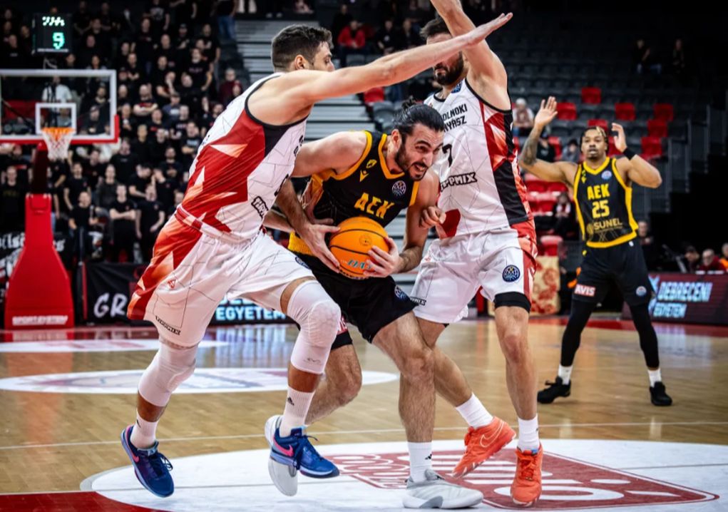 Champions League: Ανώδυνη ήττα 80-69 της ΑΕΚ στην Ουγγαρία από την Ζόλνοκι
