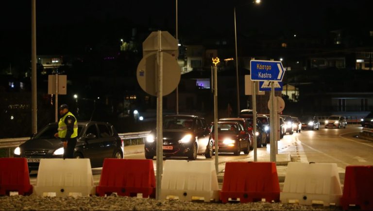 Γολγοθάς η επιστροφή των εκδρομέων στην Αθήνα – Μεγάλη ταλαιπωρία και ατελείωτες ουρές χιλιομέτρων