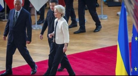 Μπλόκο αγροτών στις Βρυξέλλες – Εκατοντάδες τρακτέρ μπροστά από το Ευρωπαϊκό Συμβούλιο