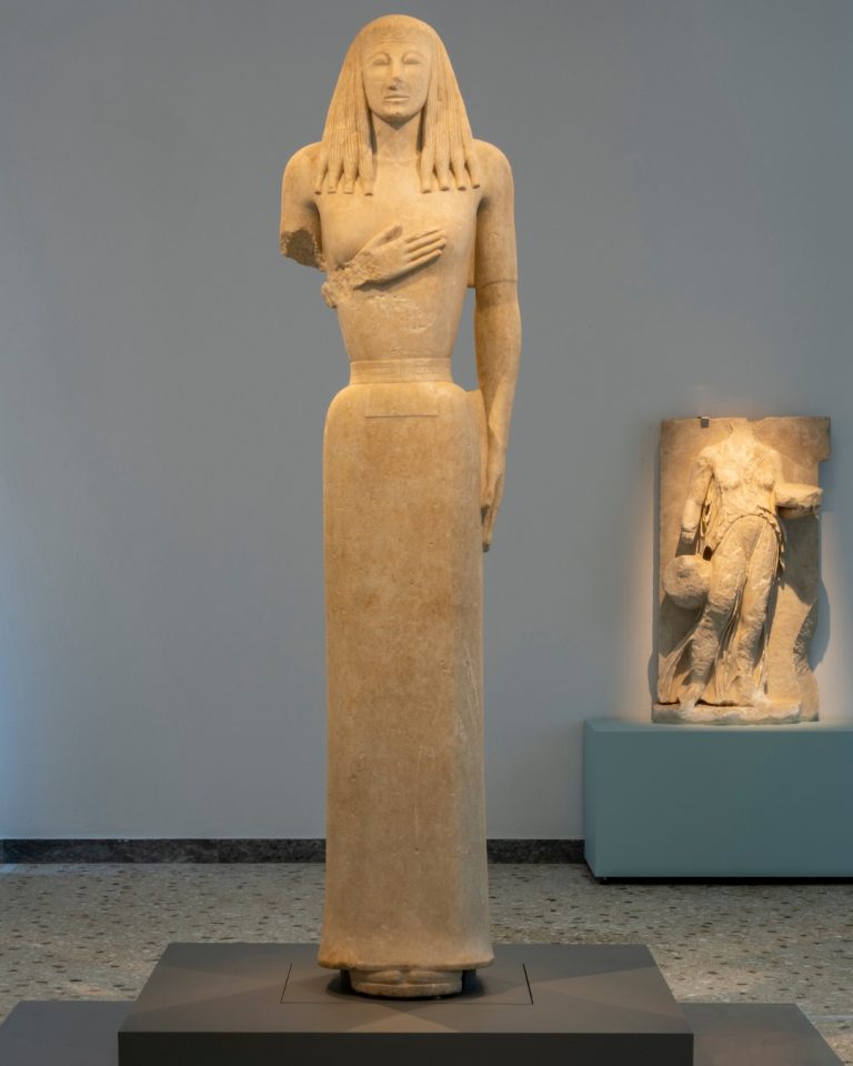 Παράταση της έκθεσης «Κυκλαδίτισσες – Άγνωστες ιστορίες γυναικών των Κυκλάδων»