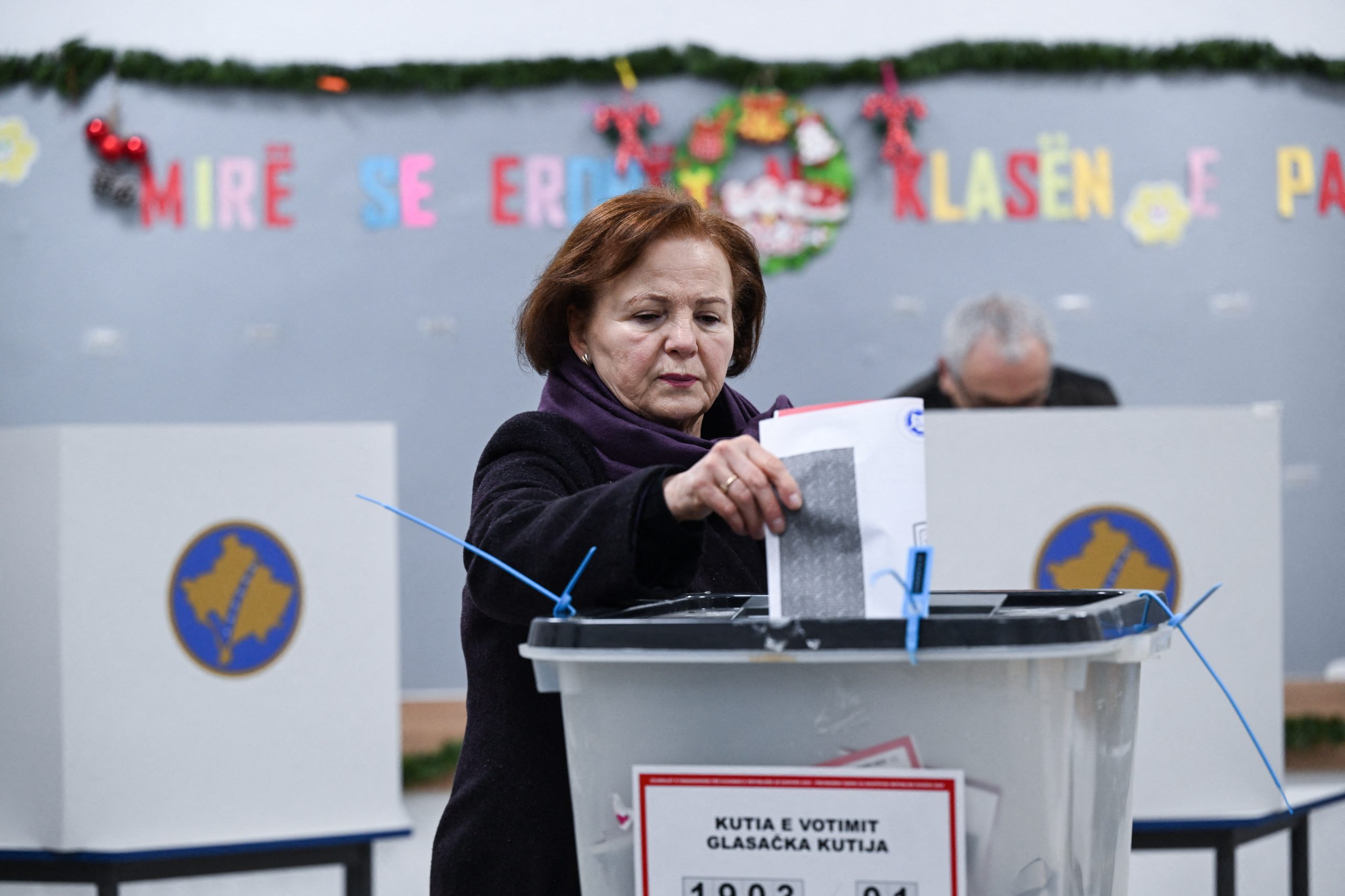 Βουλευτικές εκλογές σήμερα στο Κόσοβο για 120 εκπροσώπους στο κοινοβούλιο