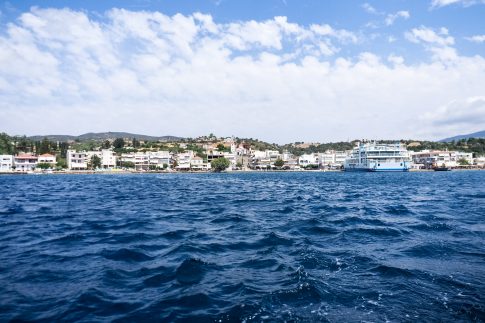 Ο Σύλλογος φοιτητών Ξάνθης δεν επέτρεψε χθες στην αρμόδια επιτροπή να προχωρήσει σε επιθεωρηση των δωματίων των φοιτητων που εκδιώκονται