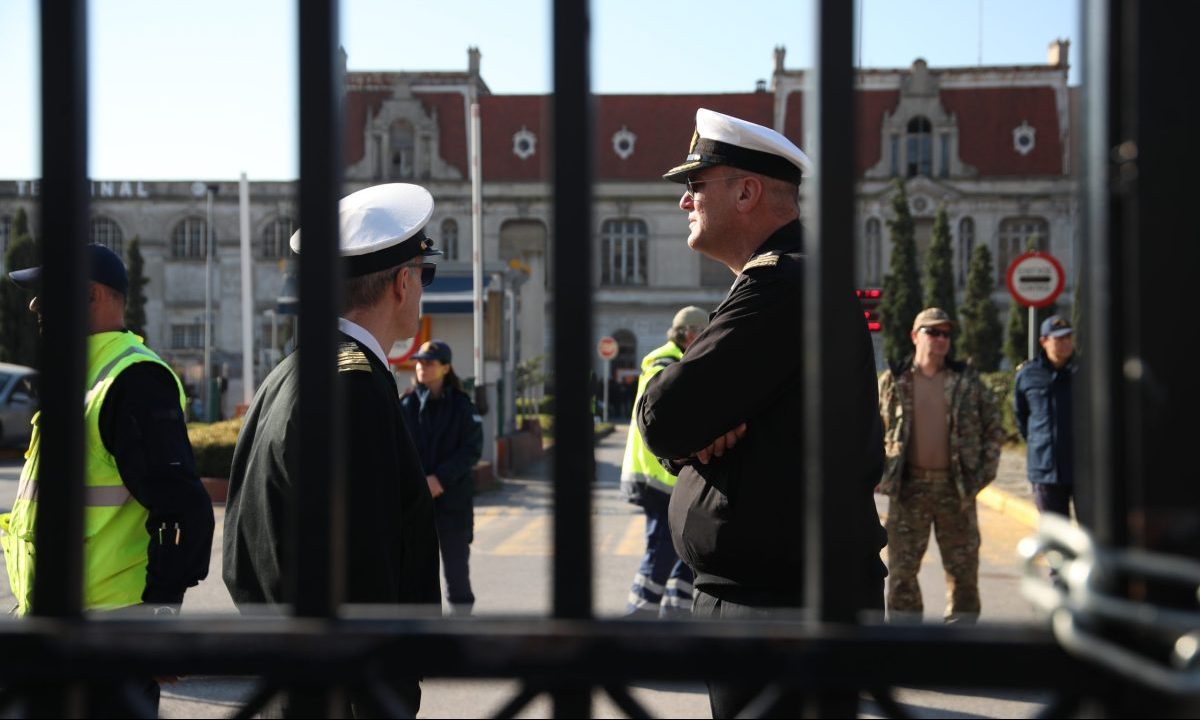 Με φέρετρα στα τρακτέρ η είσοδος των αγροτών στη Θεσσαλονίκη – Ισχυρές αστυνομικές δυνάμεις στο σημείο