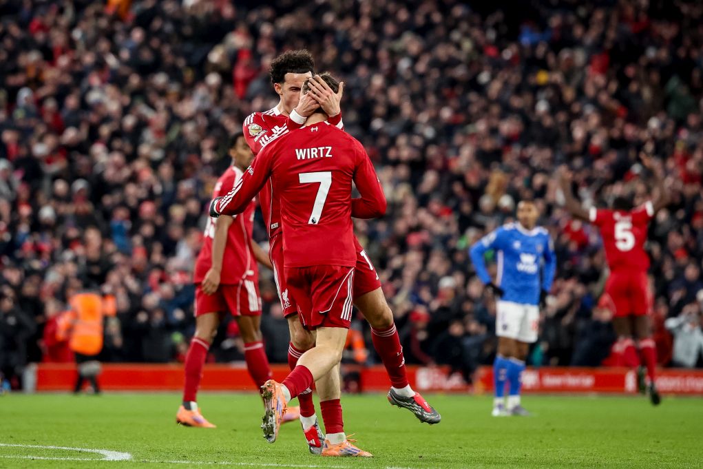 Premier League: Μεγάλη ανατροπή της Βίλα στην άτυχη βραδιά του Τζίμα που τραυματίστηκε – Νέα γκέλα της Λίβερπουλ την ώρα που προελαύνει η Άρσεναλ