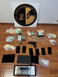 Μαθητές διακινούσαν κοκαΐνη και κάνναβη σε σχολείο της Αττικής – Χειροπέδες σε 12 άτομα