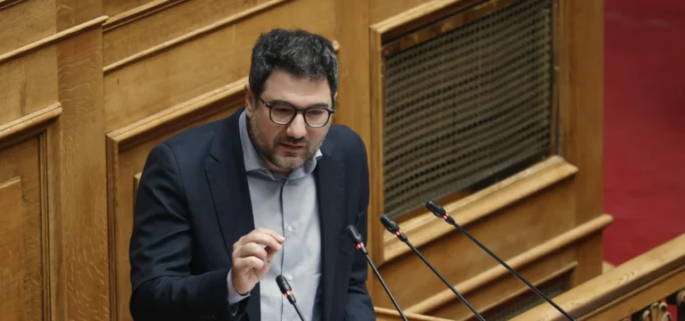 Στη Λάρισα για τη δίκη των τριών αγροτών ο Ν. Ηλιόπουλος