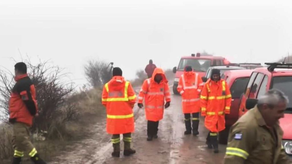 Ανασύρθηκαν οι τέσσερις νεκροί ορειβάτες από τα Βαρδούσια – Μεταφέρθηκαν με ελικόπτερο στην Ιτέα