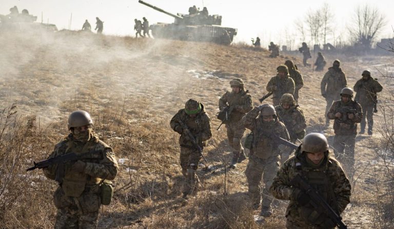 Κρεμλίνο: Καμία κατάπαυση πυρός χωρίς πλήρη ρωσικό έλεγχο του Ντονμπάς