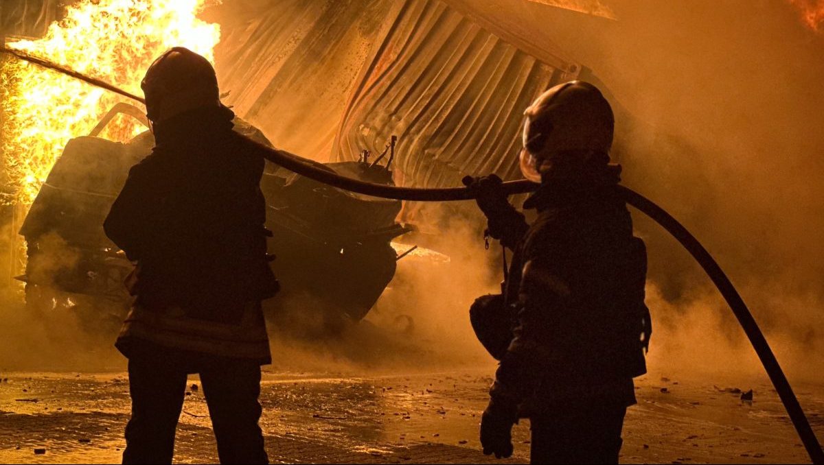 Ρωσική επίθεση με drones στην Οδησσό: Πυρκαγιές και μπλακ άουτ στη νότια Ουκρανία