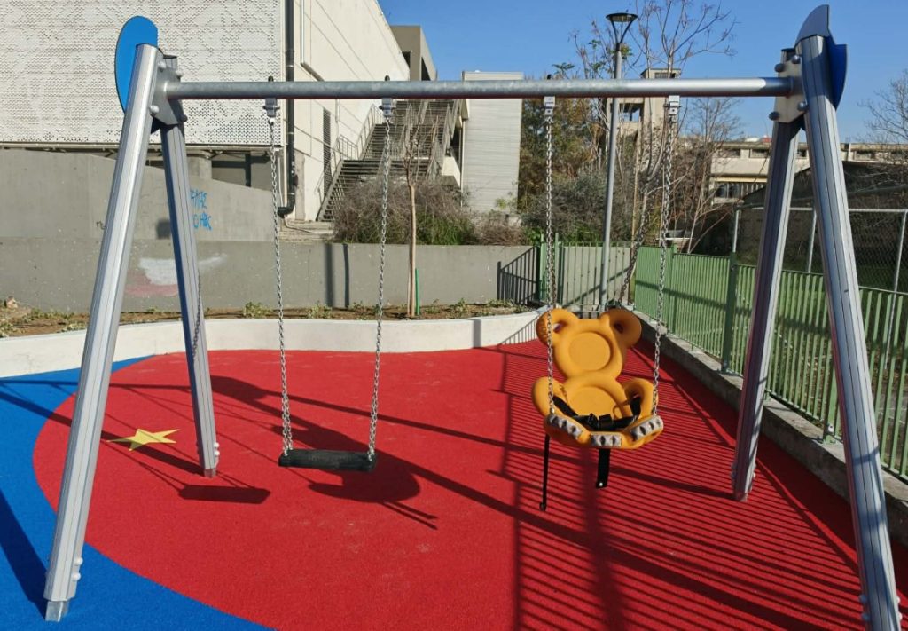 «Οι γειτονιές αποκτούν ζωή» δήλωσε ο δήμαρχος Θεσσαλονίκης Στ. Αγγελούδης παραδίδοντας νέα παιδική χαρά