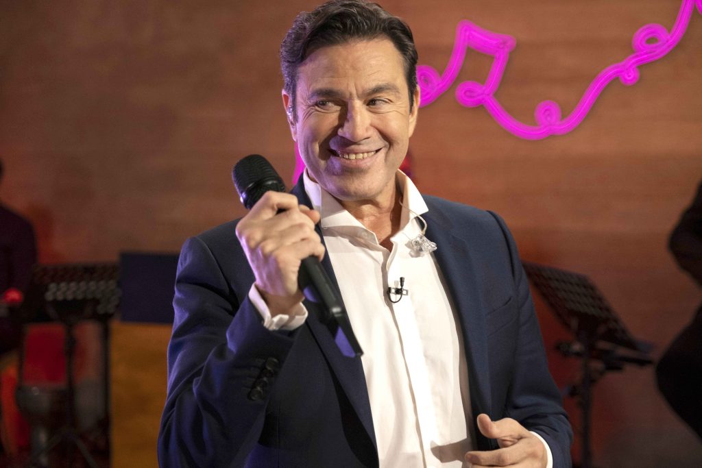 ΕΡΤ1: #Παρέα με τον Γιώργο Κουβαρά – «Οι ξεχωριστοί φίλοι του Δημήτρη Γιαρμενίτη» Α΄ Μέρος