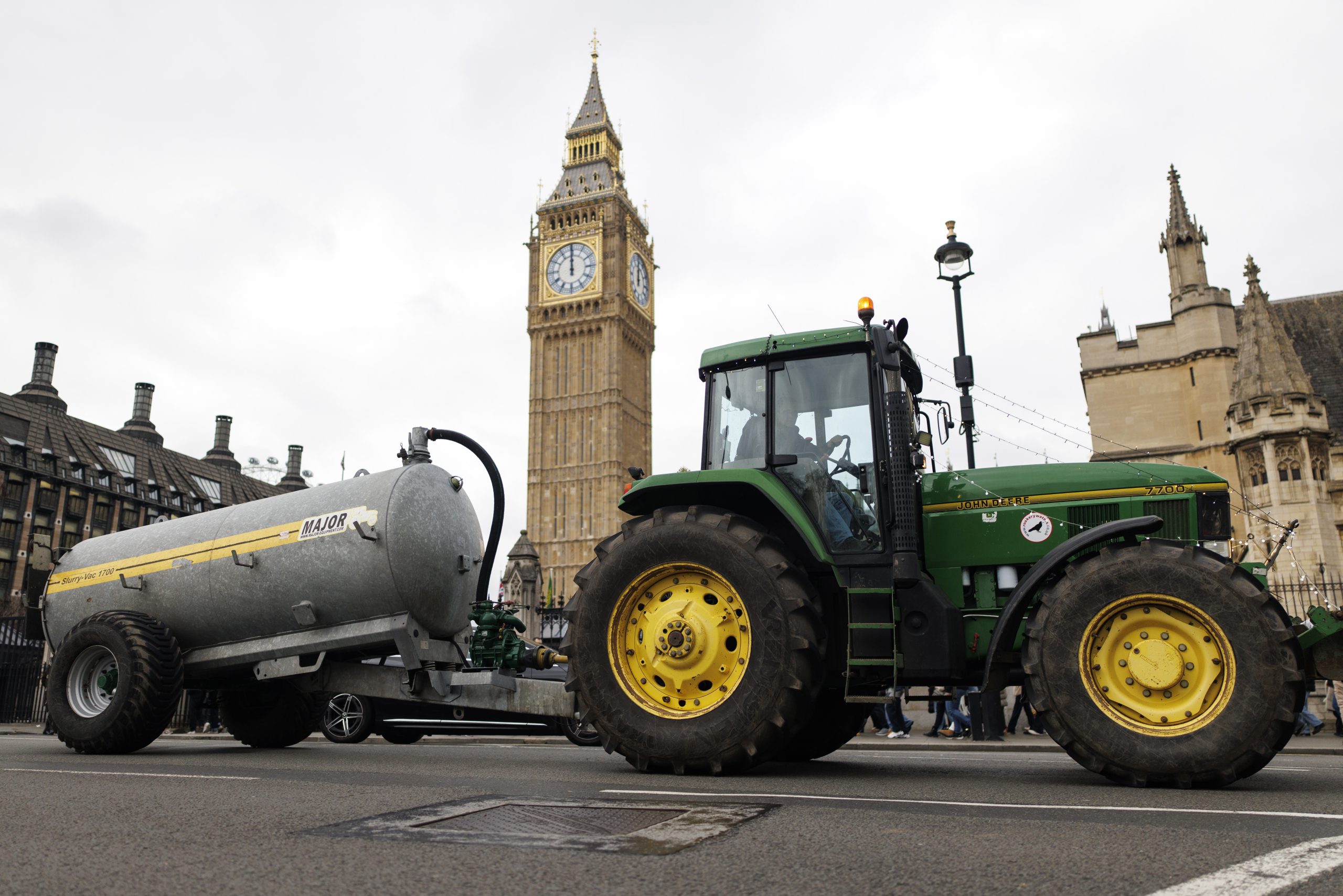 Κινητοποίηση αγροτών στη Βρετανία για σχεδιαζόμενες φορολογικές αλλαγές στον κλάδο τους