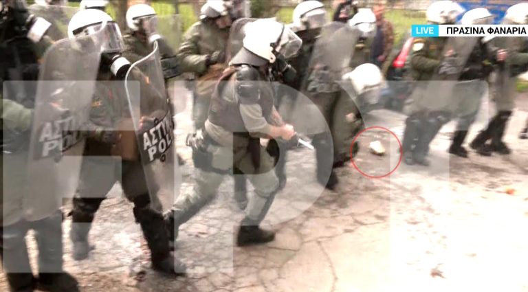 Θεσσαλονίκη: Αστυνομικός τραυματίστηκε από πέτρα κατά τη διάρκεια της έντασης μεταξύ αγροτών και δυνάμεων της αστυνομίας