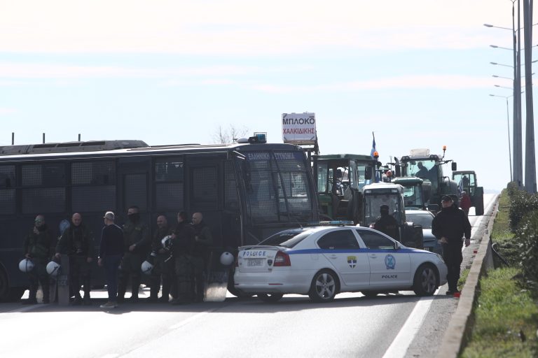 ΣΥΡΙΖΑ-ΠΣ: Aπίστευτη ταλαιπωρία στην εθνική οδό με κυβερνητική ευθύνη