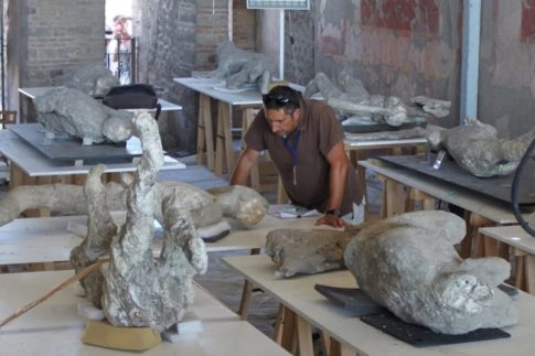 Έξοδος Χριστουγέννων μέσω εκτροπών – Δεν αναδιατάσσονται άλλα τρακτέρ διαμηνύουν οι αγρότες