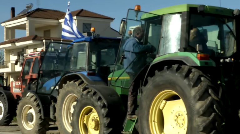 Θεσσαλονίκη: Κινητοποιήσεις αγροτών-Μπλόκο στα διόδια Μαλγάρων- Κλειστή η εθνική οδός και στα δύο ρεύματα