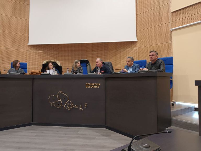 Τι ισχύει για τη διακίνηση ζωοτροφών -Σύσκεψη στην Περιφέρεια Θεσσαλίας