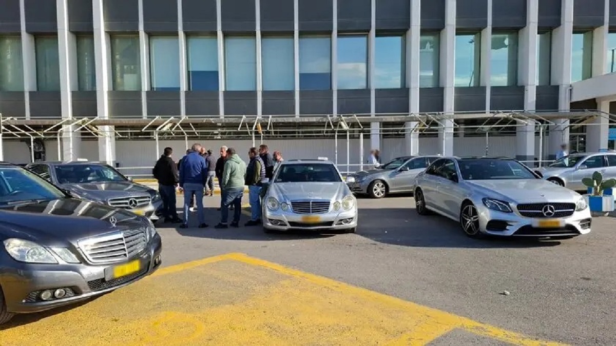 Τραβούν “χειρόφρενο” και στο Ηράκλειο οι ιδιοκτήτες ταξί
