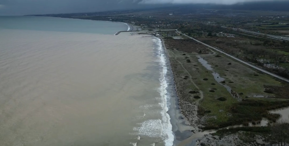 Ο Θερμαϊκός «άλλαξε όψη» από την κακοκαιρία Byron