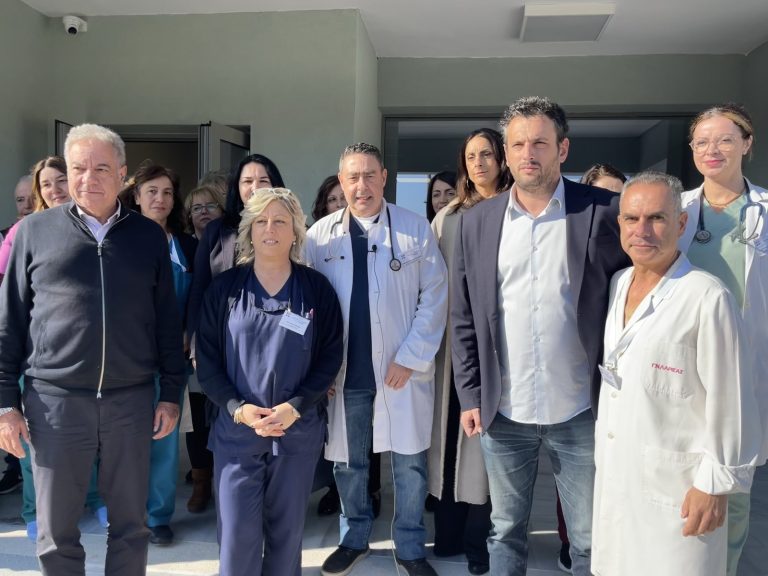 Δωρεά βιοχημικού αναλυτή στο Κέντρο Υγείας Τυρνάβου από τον δήμο Τυρνάβου