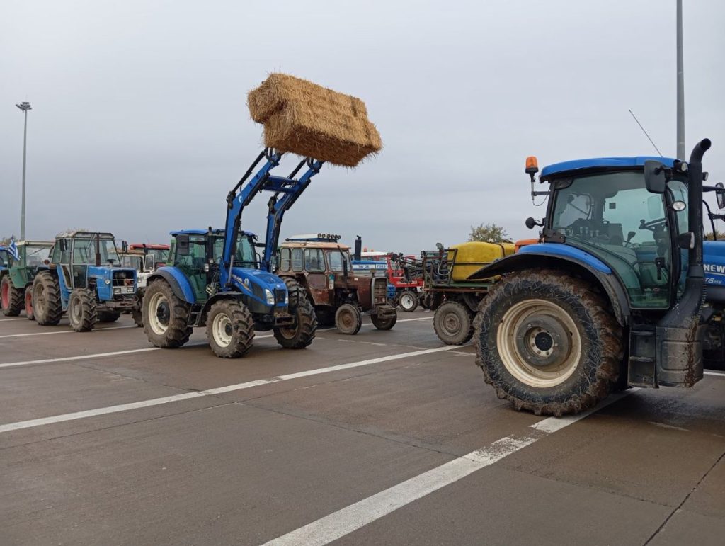 Νέο μπλόκο στήνουν στον Ε65 αγρότες των Τρικάλων